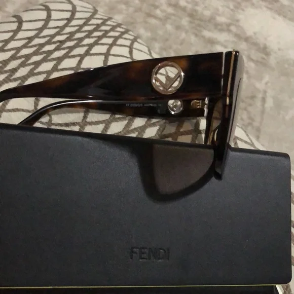 Fendi New Sunglasses - Picture 11 of 15